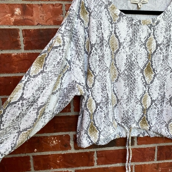 Express Womens Medium White Snake Animal Print Soft Lounge Dolman Sweater - Picture 3 of 9